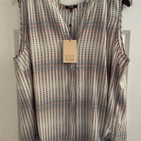 NYDJ Sleeveless Pintuck Blouse - NWT - Size 2X - Azure Oracle - Picture 3 of 9